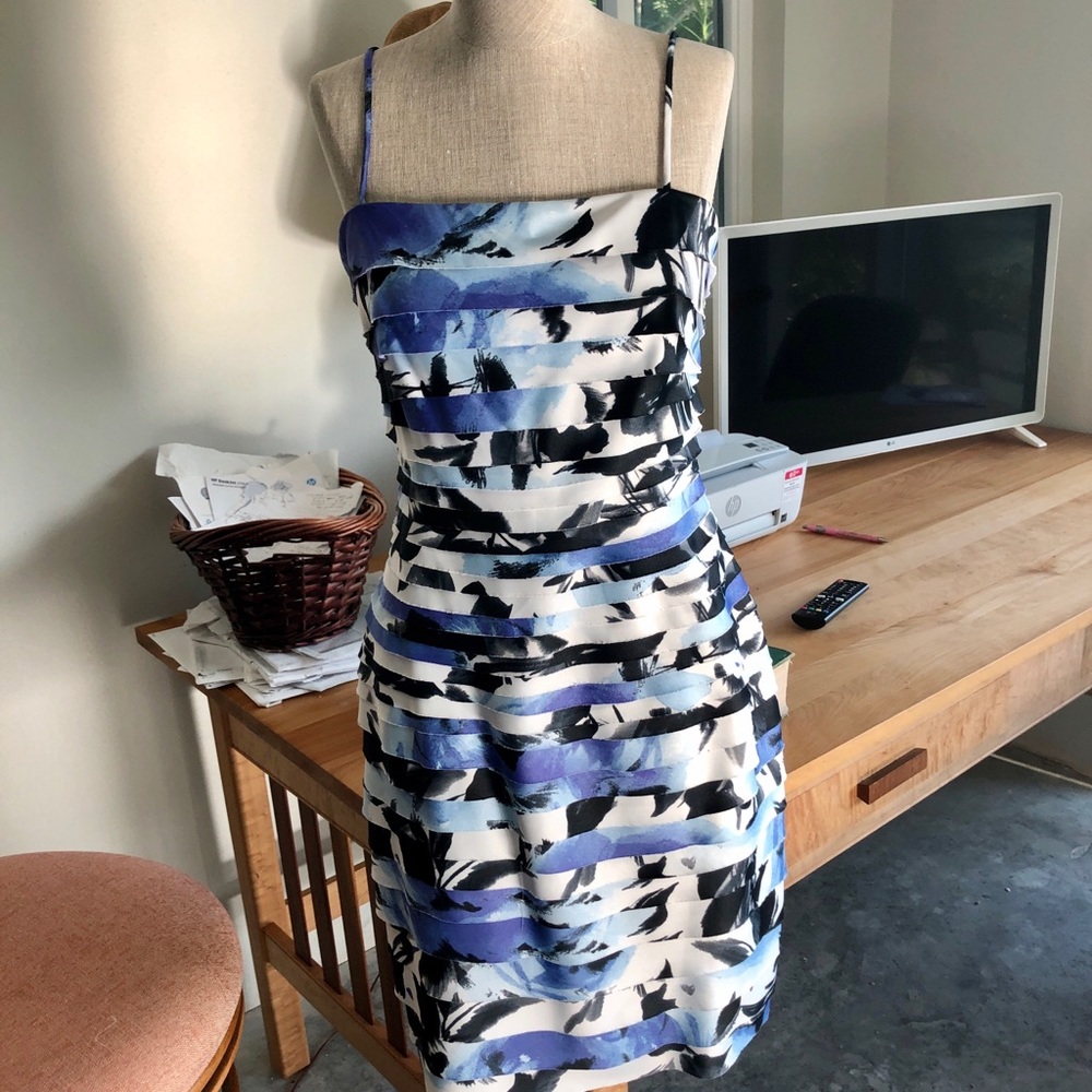 Women’s size 6 dress...